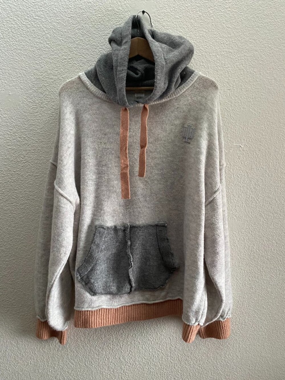 Indiana Hoosiers IU Gameday Couture Effortlessly Essential Sweater Hoodie 3XL